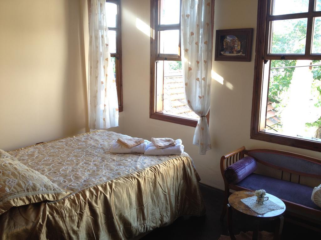 Papazin Konagi Hotel Ayvalı Kamer foto