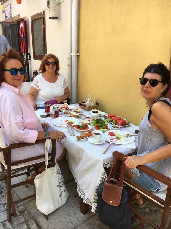 Papazin Konagi Hotel Ayvalı Buitenkant foto
